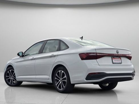 Used 2025 Volkswagen Jetta Sport FWD image 19