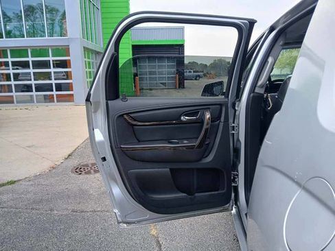 Used 2014 GMC Acadia Denali image 17