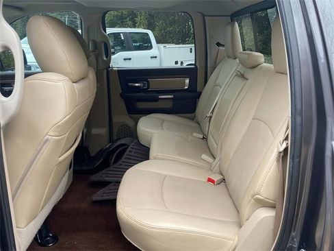 Used 2017 RAM 1500 Laramie w/ Convenience Group image 9