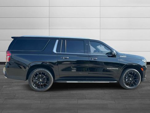 Used 2022 Chevrolet Suburban High Country AWD/4WD image 6