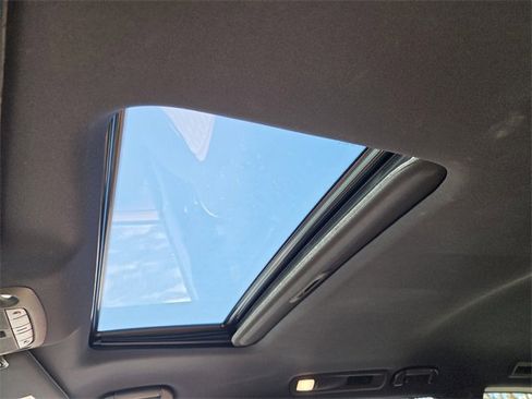 Certified 2024 INFINITI QX80 Sensory image 12