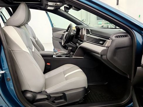 Used 2025 Toyota Camry SE w/ Convenience Package AWD/4WD image 17