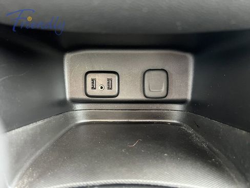 Used 2018 Chevrolet Equinox LT w/ Sun & Infotainment Package FWD image 26
