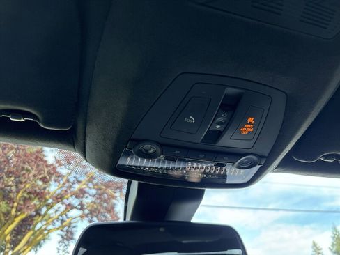 Used 2015 BMW 750i image 47