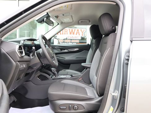 New 2026 Chevrolet TrailBlazer LT w/ Convenience Package AWD/4WD image 12