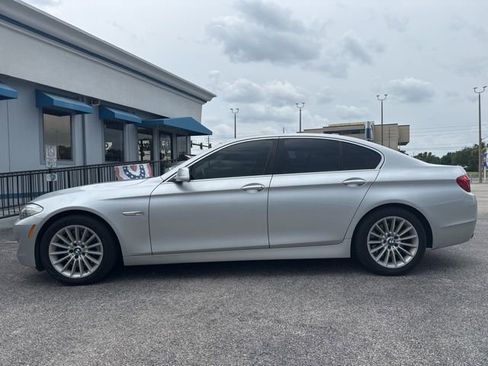 Used 2013 BMW 528i xDrive Sedan AWD/4WD image 2