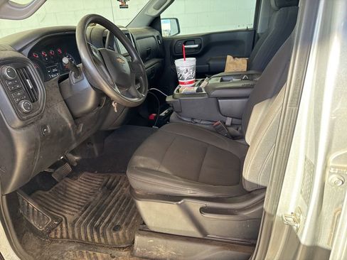 Used 2019 Chevrolet Silverado 1500 Custom w/ Custom Value Package image 8