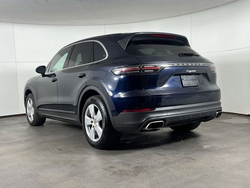 Certified 2022 Porsche Cayenne image 3