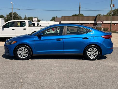 Used 2017 Hyundai Elantra SE FWD image 7