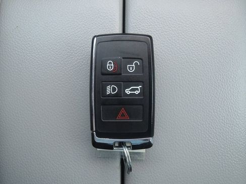 Used 2022 Land Rover Range Rover Evoque R-Dynamic S image 41