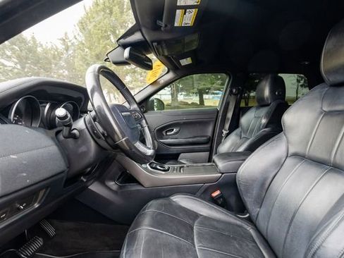 Used 2018 Land Rover Range Rover Evoque SE image 11