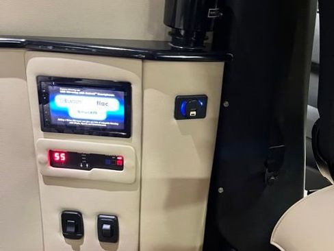 Used 2023 Mercedes-Benz Sprinter 2500 image 36