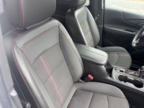Used 2024 Chevrolet Equinox RS w/ LPO, Floor Liner Package AWD/4WD image 16