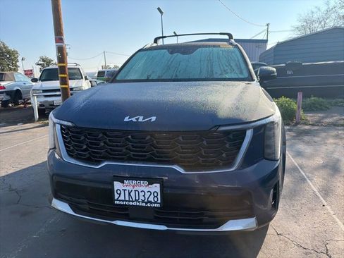 Used 2024 Kia Sorento S w/ Panoramic Sunroof Package image 2
