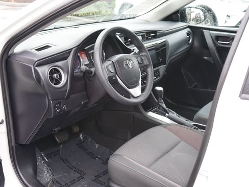 Used 2018 Toyota Corolla LE image 8