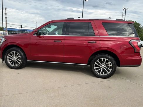 Used 2018 Ford Expedition Limited w/ Equipment Group 301A AWD/4WD image 11