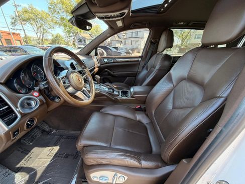 Used 2016 Porsche Cayenne AWD/4WD image 20