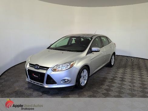 Used 2012 Ford Focus SEL FWD image 3