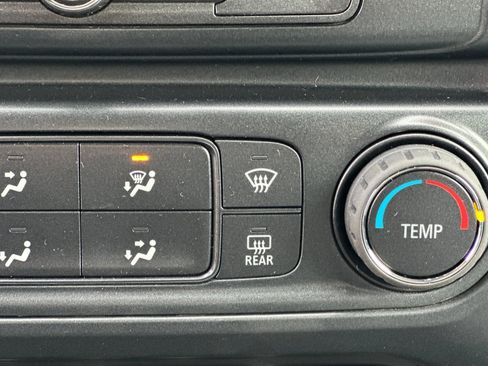 Used 2018 Chevrolet Silverado 1500 Custom w/ Custom Convenience Package image 29