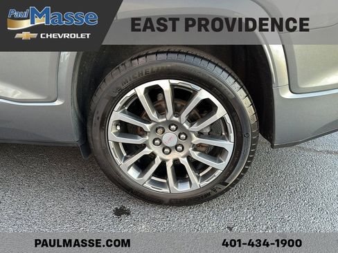 Certified 2022 GMC Acadia Denali w/ Denali Ultimate Package image 8