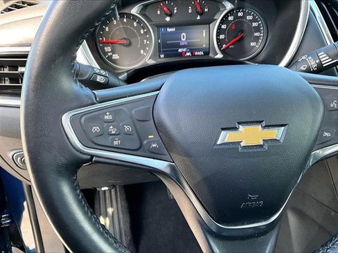 Used 2020 Chevrolet Equinox LT image 18