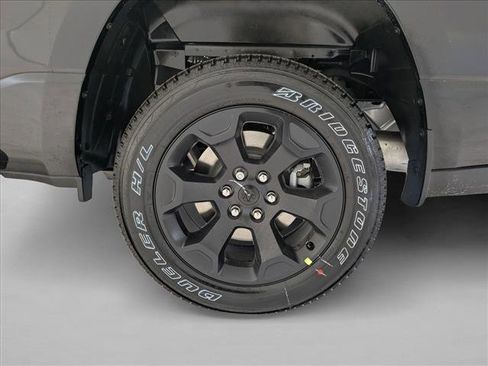 New 2026 RAM 1500 Express image 15