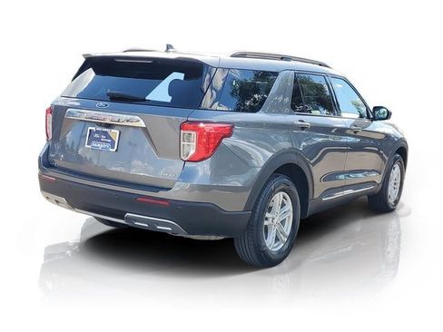 Certified 2023 Ford Explorer XLT w/ Equipment Group 202A AWD/4WD image 4