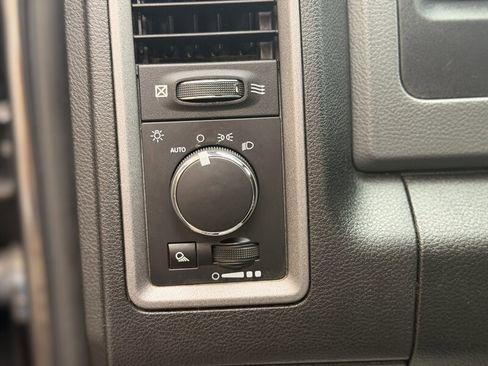 Used 2018 RAM 2500 Tradesman w/ Popular Equipment Group AWD/4WD image 11