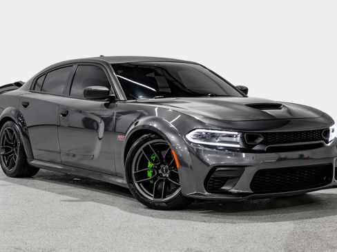 Used 2021 Dodge Charger Scat Pack w/ Plus Group RWD image 4