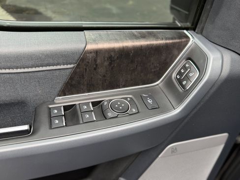 Used 2023 Ford F350 Lariat w/ Tow Technology Package image 16