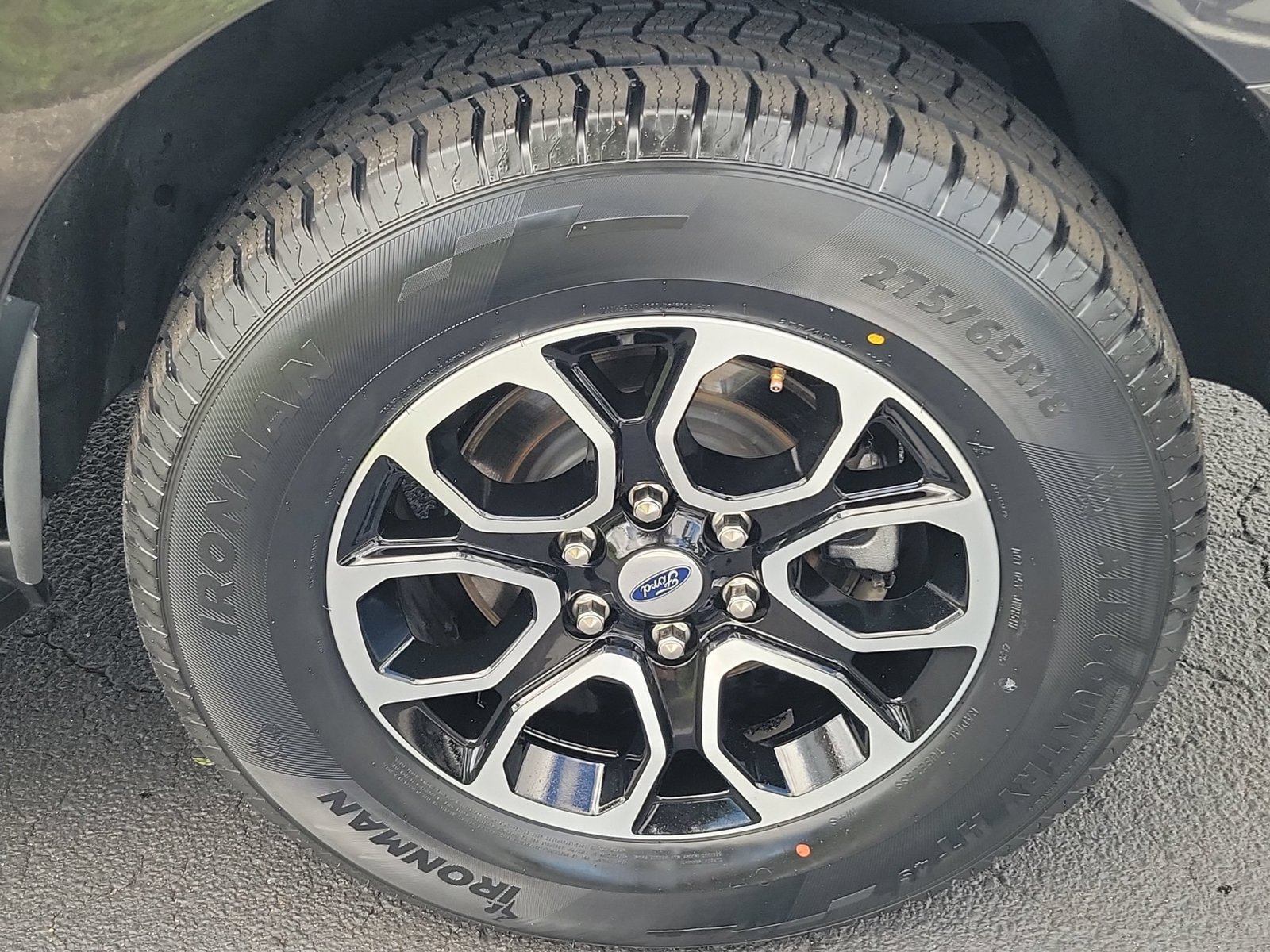 Used 2024 Ford Expedition XLT RWD image 8