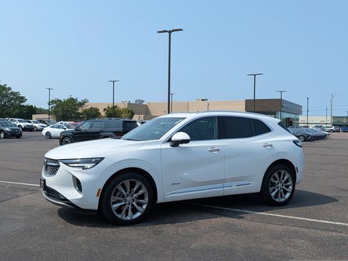 Used 2022 Buick Envision Avenir w/ Technology Package II AWD/4WD image 3