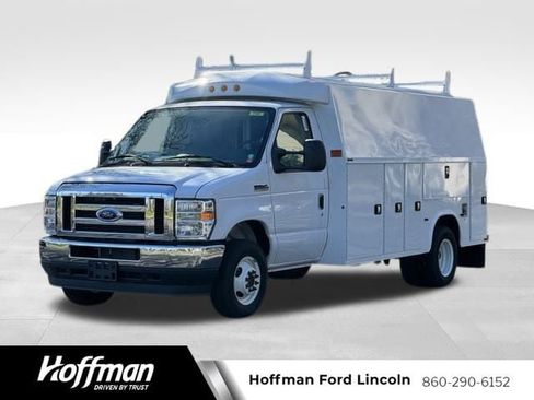 New 2024 Ford E-450 and Econoline 450 Super Duty w/ Power Windows & Locks Group image 1