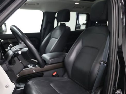 Used 2023 Land Rover Defender 130 SE AWD/4WD image 23