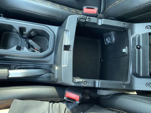 Used 2021 Jeep Gladiator Overland image 21