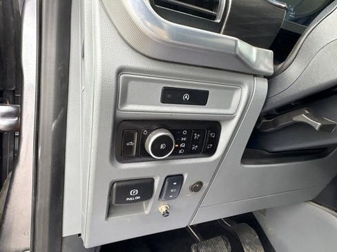 Used 2025 Ford F150 Lariat w/ Equipment Group 501A Mid image 19