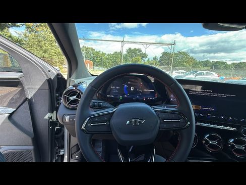 New 2025 Chevrolet Blazer EV RS image 11