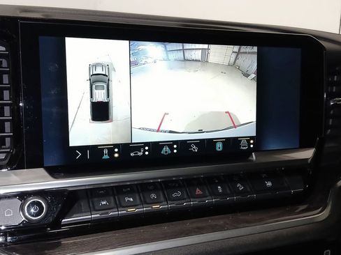 Certified 2022 Chevrolet Silverado 1500 LTZ AWD/4WD image 26