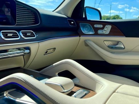 Certified 2026 Mercedes-Benz GLS 450 4MATIC image 17