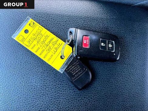 Certified 2018 Toyota Tacoma TRD Off-Road w/ Technology Package image 14