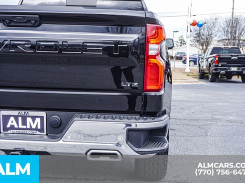 Used 2025 Chevrolet Silverado 1500 LTZ w/ LTZ Premium Package image 17