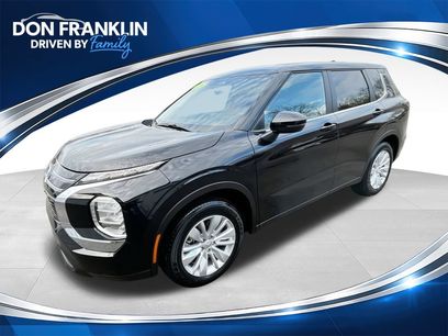 New 2026 Mitsubishi Outlander ES