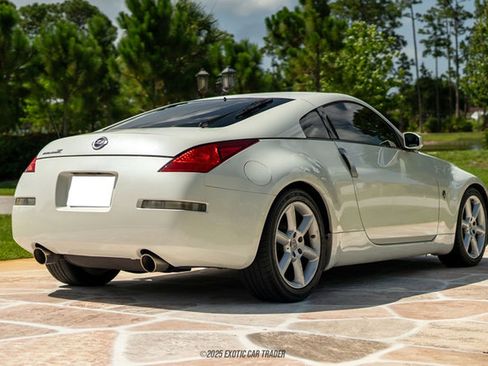 Used 2004 Nissan 350Z Touring w/ Cargo Convenience Pkg image 8