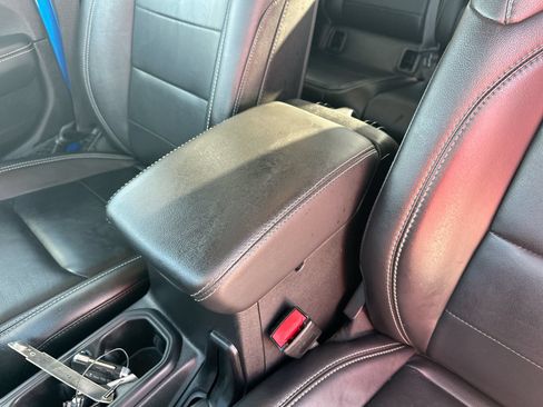 Used 2021 Jeep Gladiator Overland w/ Popular Equipment Package AWD/4WD image 22