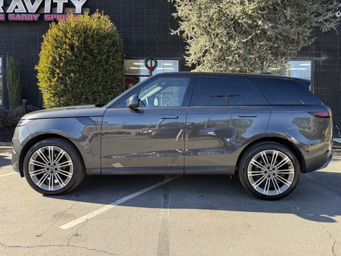 Used 2024 Land Rover Range Rover Sport SE image 9