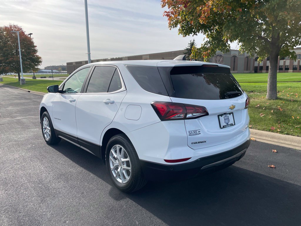 Used 2024 Chevrolet Equinox LT AWD/4WD image 3