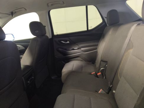 Used 2019 Chevrolet Traverse LS FWD image 18