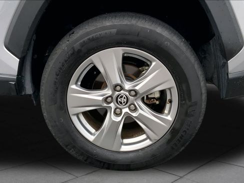 Used 2024 Toyota RAV4 XLE FWD image 11