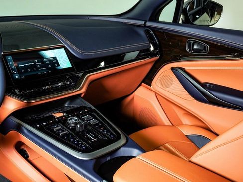 New 2026 Aston Martin DBX 707 image 24