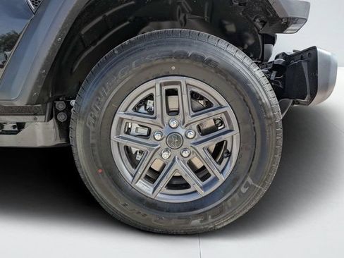 New 2026 Jeep Gladiator Sport AWD/4WD image 10